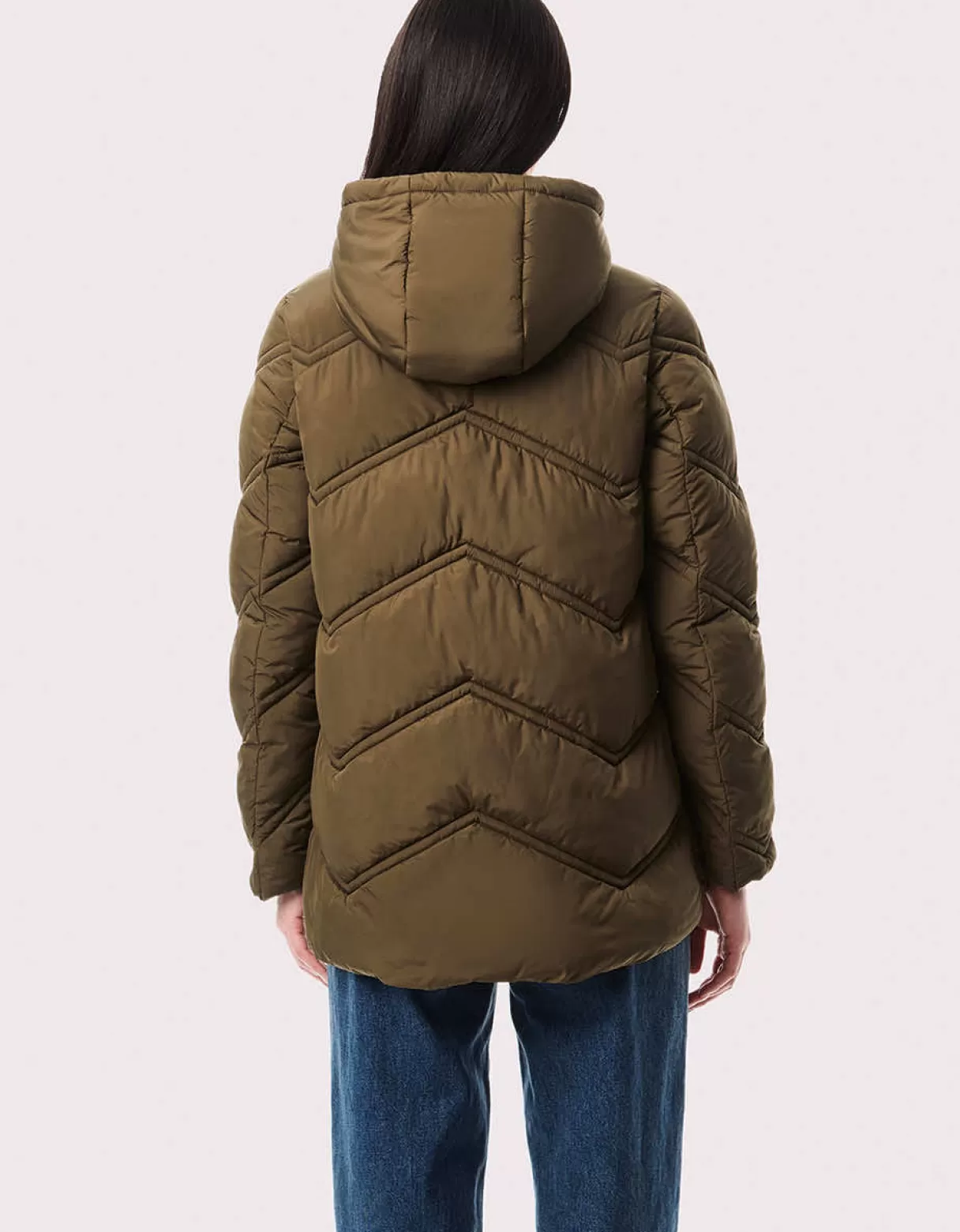 classic_chevron_puffer_jacket_3-1.webp Women Bernardo Fashions Jackets>Classic Chevron Puffer Jacket