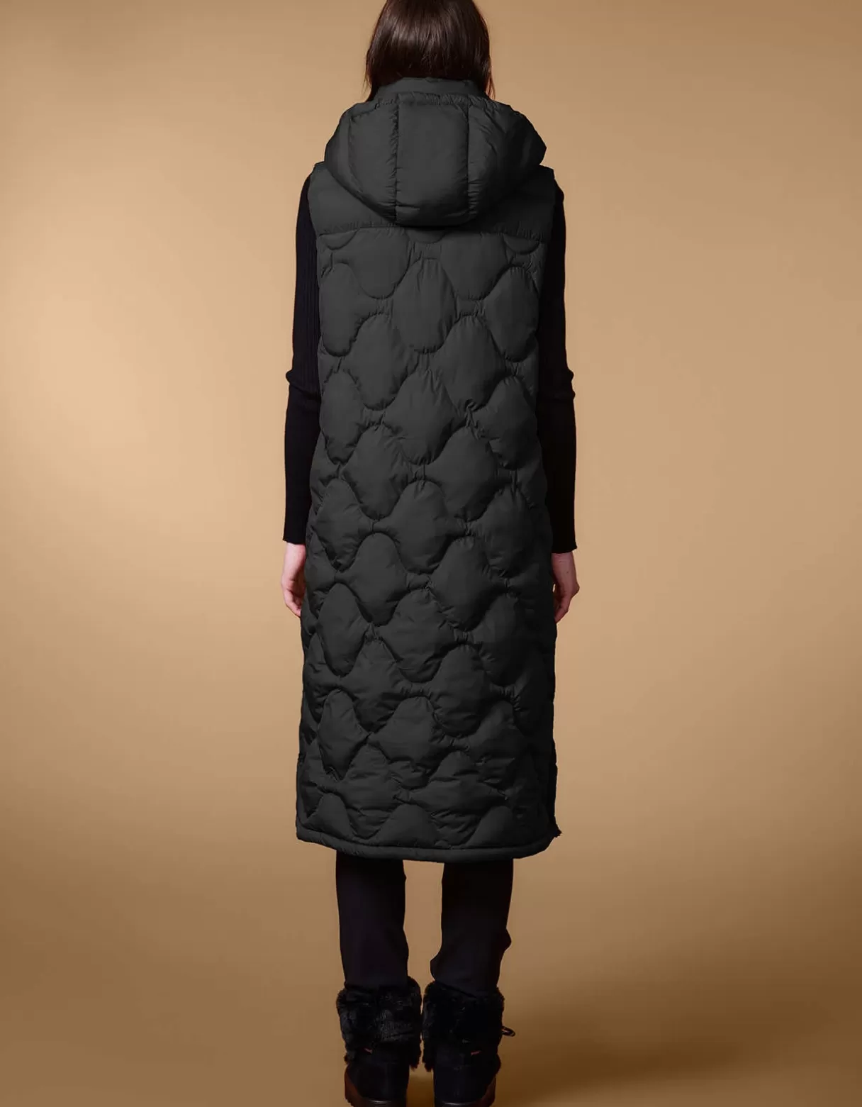 long_walk_cozy_puffer_vest_2.webp Women Bernardo Fashions Vests>Long Walk Cozy Puffer Vest